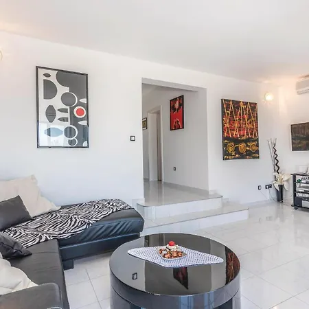 Casa de Férias Front In With Wifi Klimno