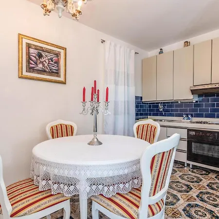 Front In With Wifi Сasa de vacaciones *