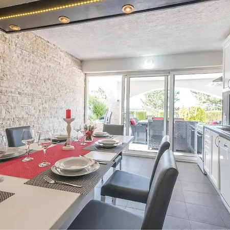 Beach Front Home In Klimno With Wifi Ferienhaus Klimno