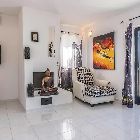 Beach Front Home In Klimno With Wifi Ferienhaus