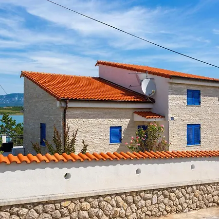 Ferienhaus Beach Front Home In Klimno With Wifi Klimno